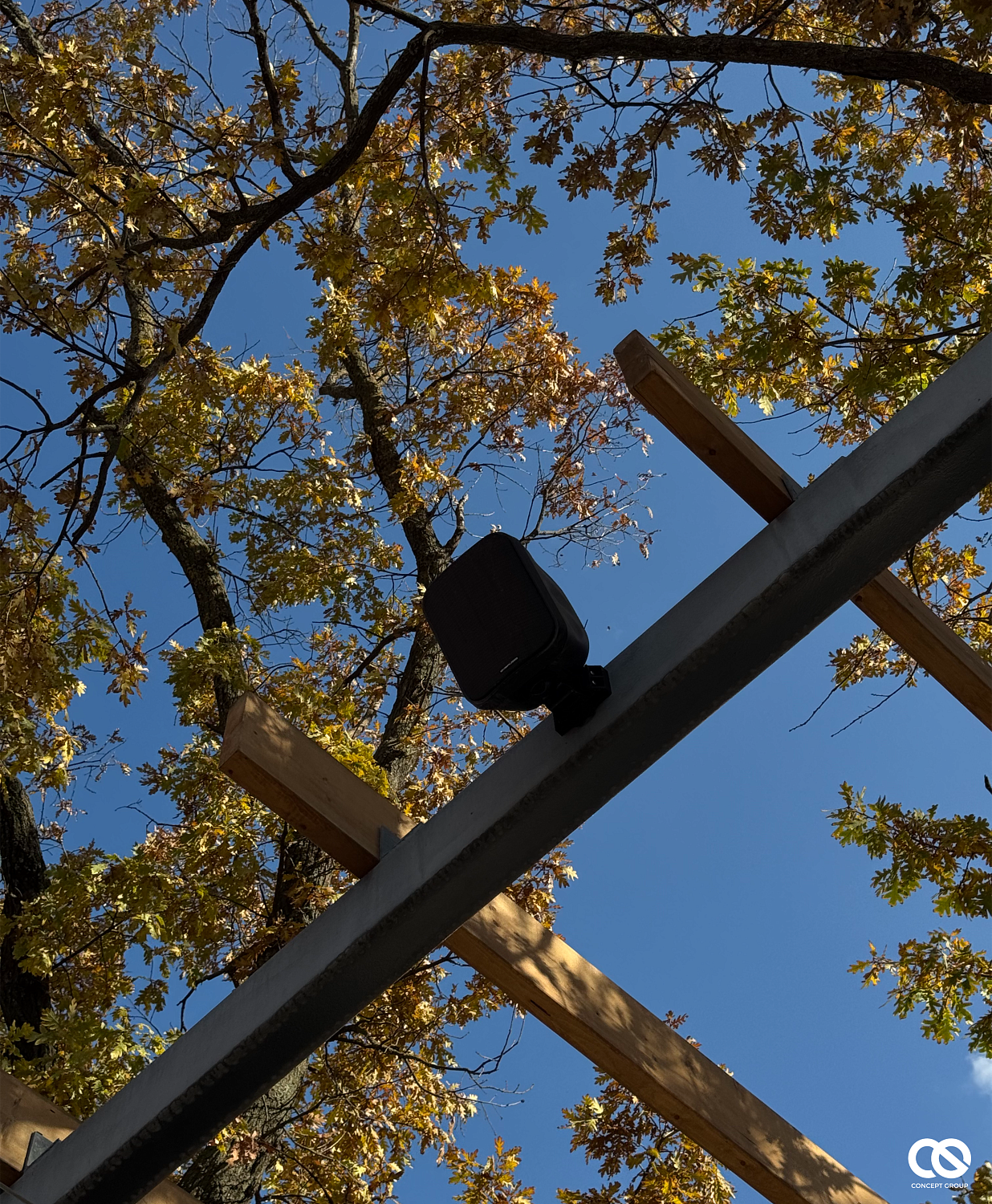 Звуковая система в фуд-корте ЖК Самолет